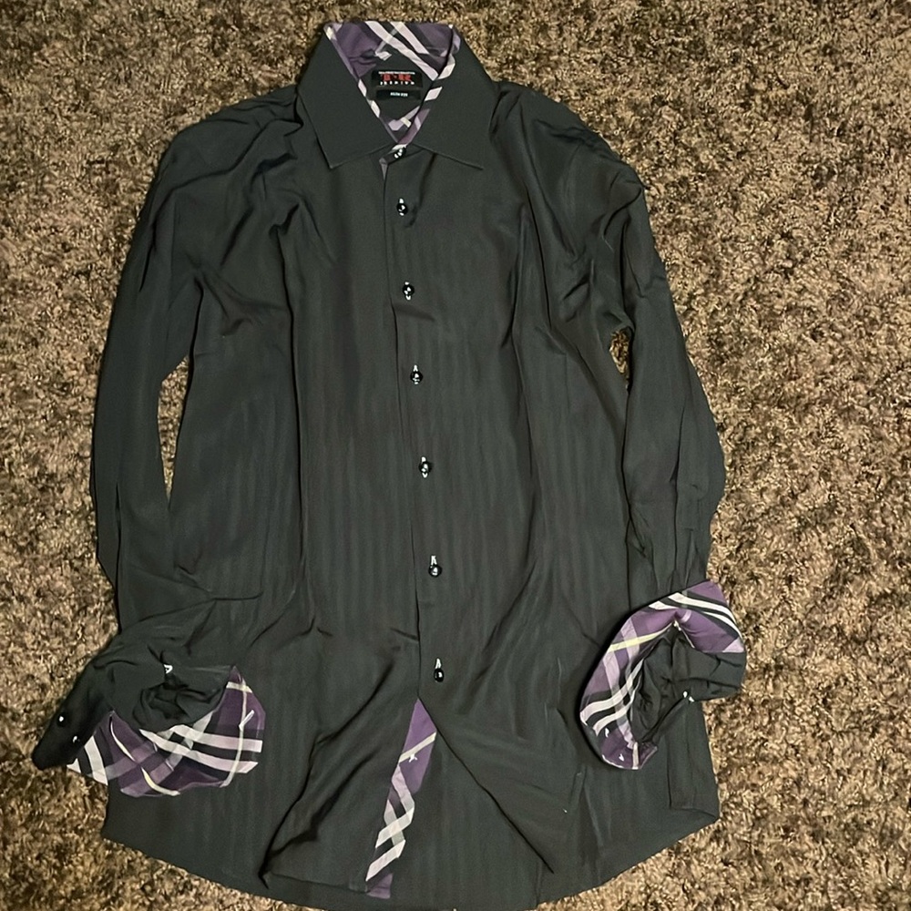 T.R premium dressing, shirt, size medium